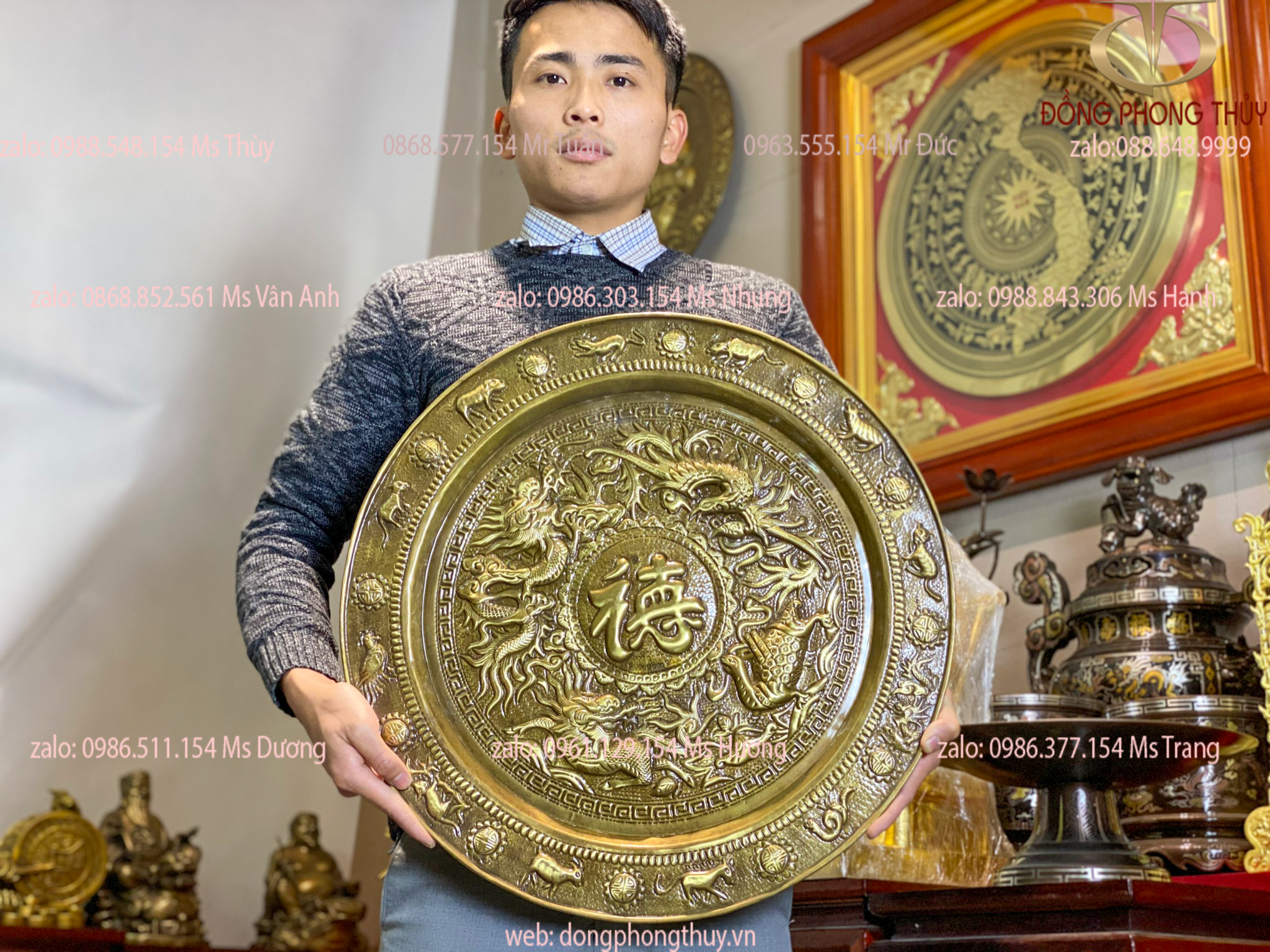 Tranh đồng tứ linh Long Lân Quy Phụng viền hoàn thiện 12 con giáp chính giữa chữ Đức 52cm nặng 1,4kg