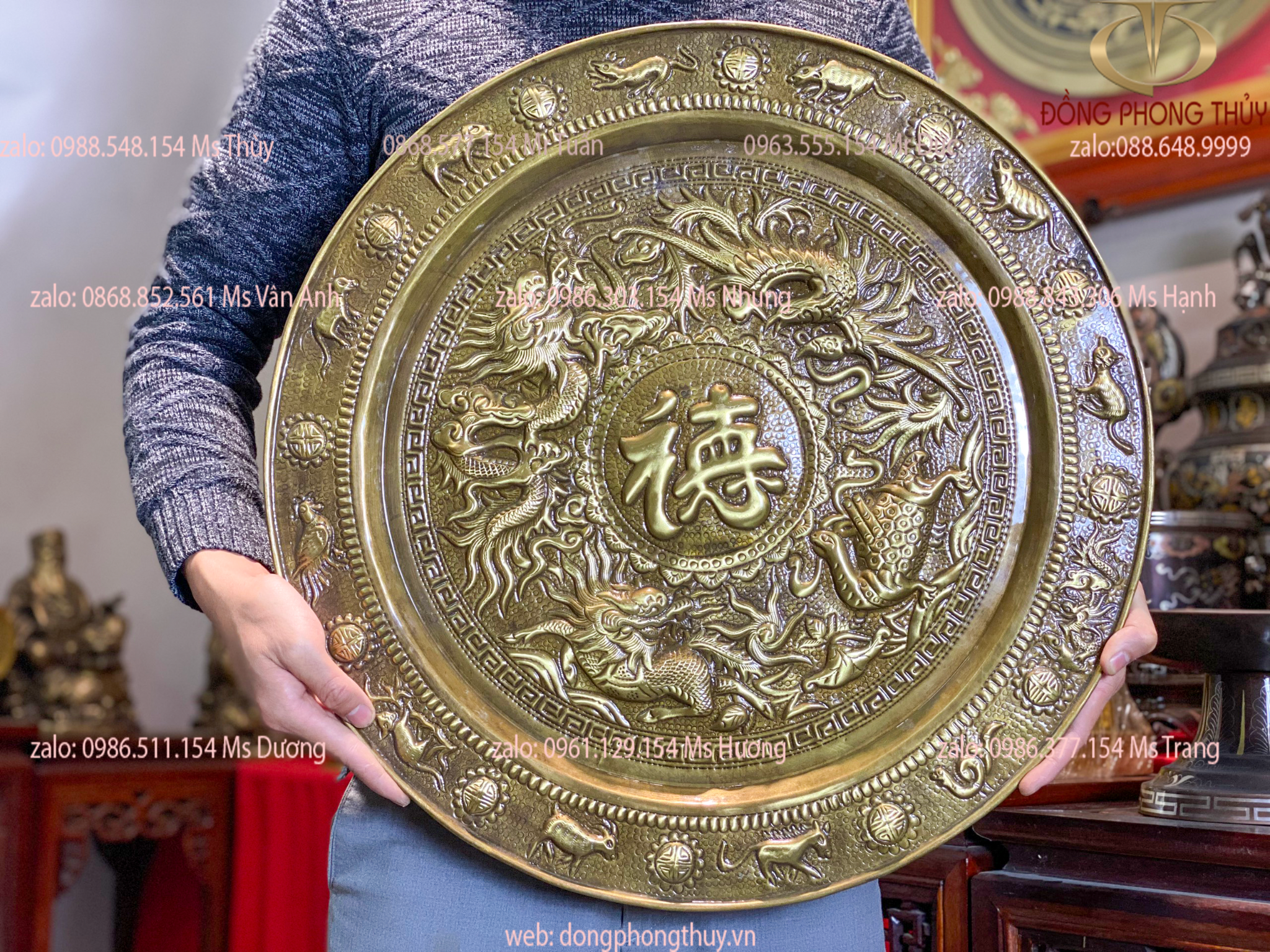 Tranh đồng tứ linh Long Lân Quy Phụng viền hoàn thiện 12 con giáp chính giữa chữ Đức 52cm nặng 1,4kg
