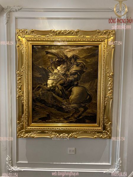Tranh ngựa mạ vàng Napoleon cưỡi ngựa vượt dãy an pơ
