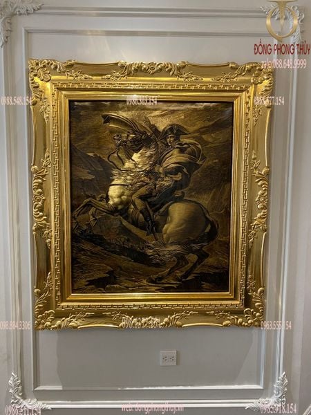 Tranh ngựa mạ vàng Napoleon cưỡi ngựa vượt dãy an pơ