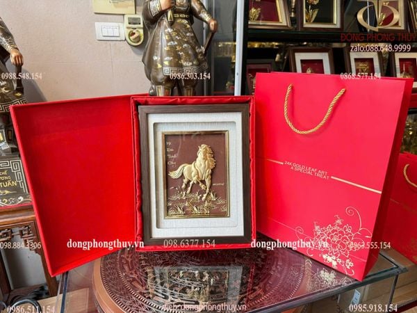 Tranh mã đáo thành công mạ vàng 24k 25x32cm