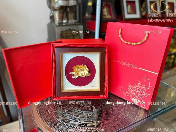 Tranh hoa hồng bằng đồng mạ vàng 24k 20x20cm
