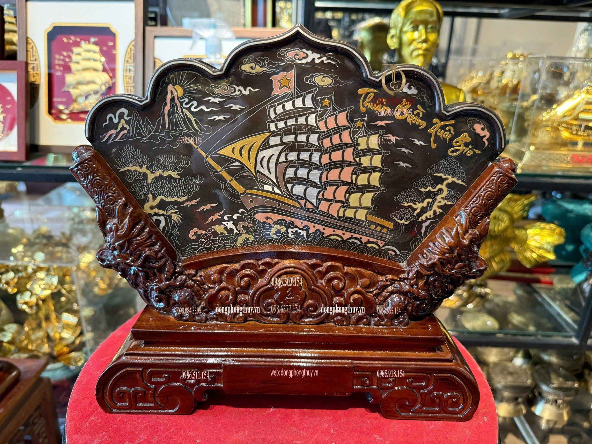 Tranh thuận buồm xuôi gió khảm ngũ sắc để bàn