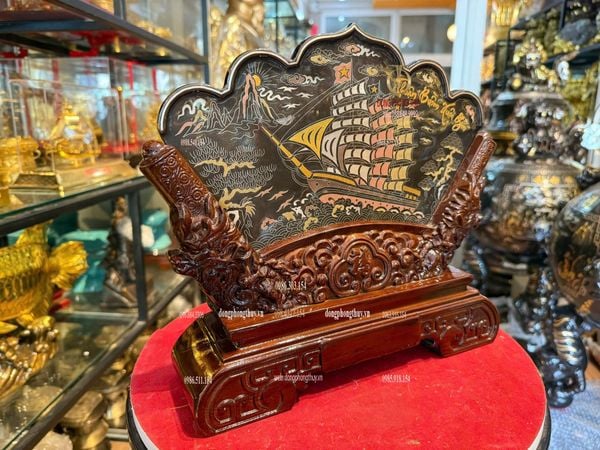 Tranh thuận buồm xuôi gió khảm ngũ sắc để bàn