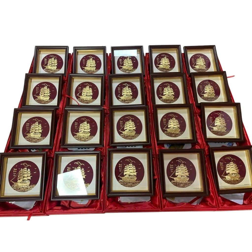 Tranh thuyền buồm mạ vàng 24k