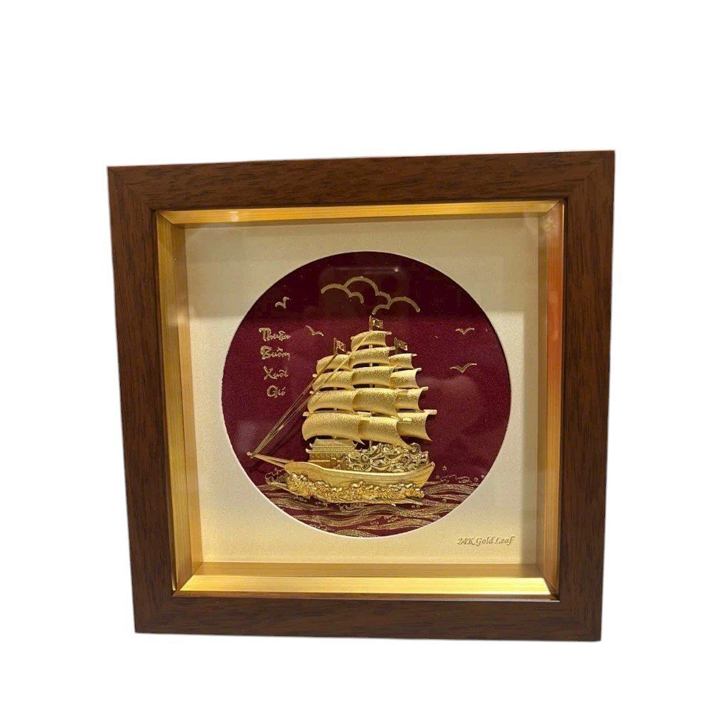 Tranh thuyền mạ vàng