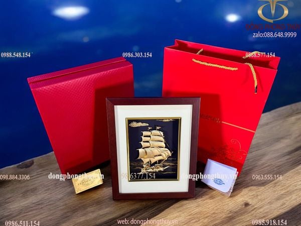 Tranh thuyền buồm mạ vàng 25*32