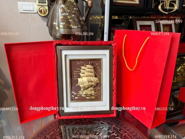 Tranh thuyền buồm mạ vàng 24k - tranh thuận buồm xuôi gió 25x32cm