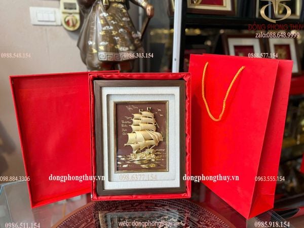 Tranh thuyền buồm mạ vàng 24k - tranh thuận buồm xuôi gió 25x32cm