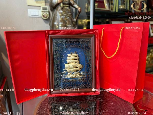 Tranh thuyền buồm mạ vàng 24k 25x32cm