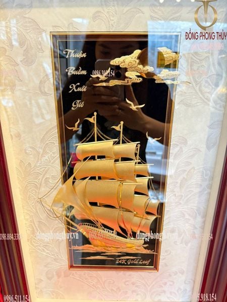 Tranh thuyền buồm mạ vàng 24k - tranh thuận buồm xuôi gió 40x65cm