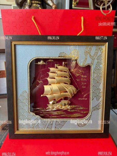 Tranh thuyền buồm mạ vàng 24k - tranh thuận buồm xuôi gió 30x30cm