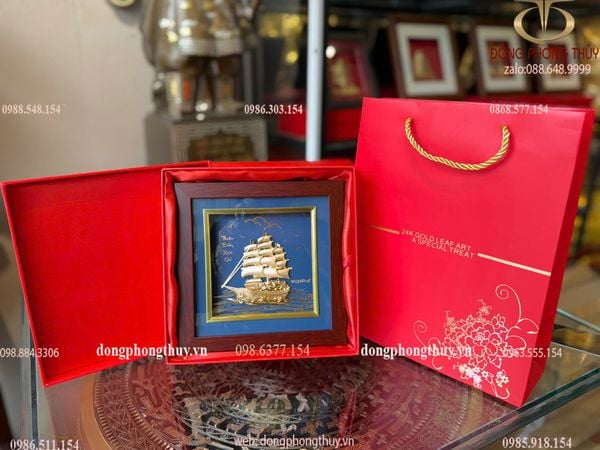 Quà tặng mạ vàng: Tranh thuyền buồm mạ vàng 24k 20x20cm