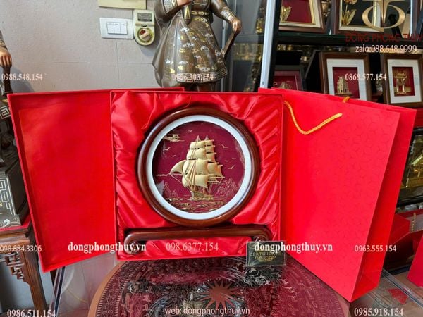 Quà tặng mạ vàng: tranh thuyền buồm mạ vàng 24k 33x33cmx5,6cm