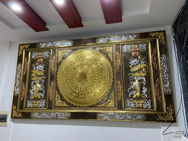 Tranh trống đồng Đông Sơn 1m2*2m3 dát vàng bạc