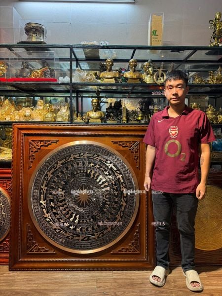 Mặt trống đồng đỏ mặt trống 1m nặng 40kg, khung gỗ 1m3*1m3