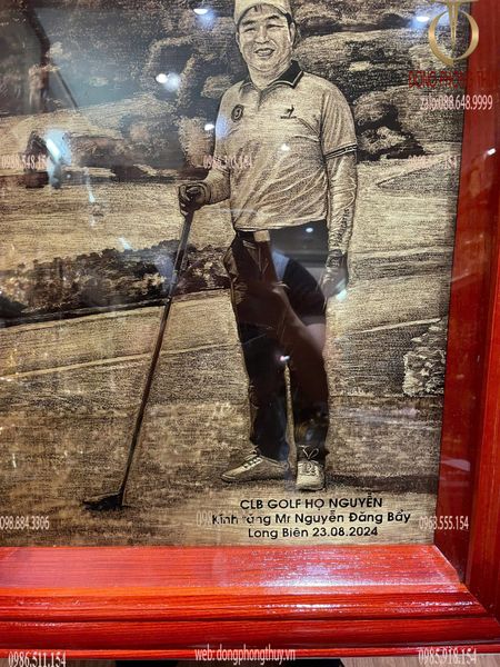 Tranh truyền thần ăn mòn 50x65cm