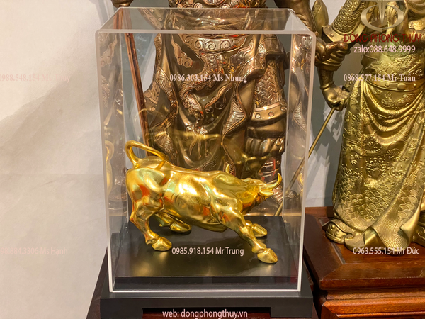 Trâu vàng phong thủy bằng đồng thếp vàng 24k 11cm