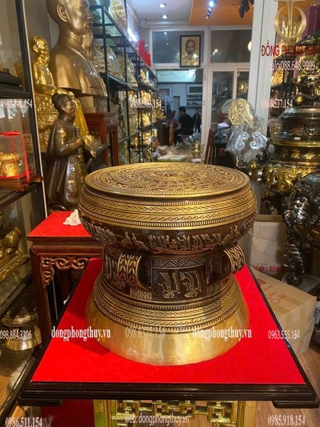Quả trống đồng Đông Sơn đường kính 35cm hun nâu