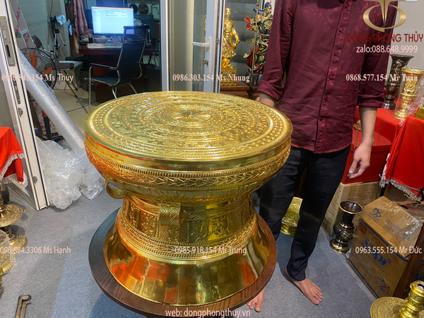 Trống đồng Đông Sơn 60cm nặng 50kg đồng đỏ dát vàng 24k