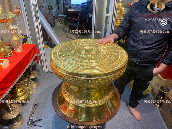 Trống đồng Đông Sơn 60cm nặng 50kg đồng đỏ dát vàng 24k