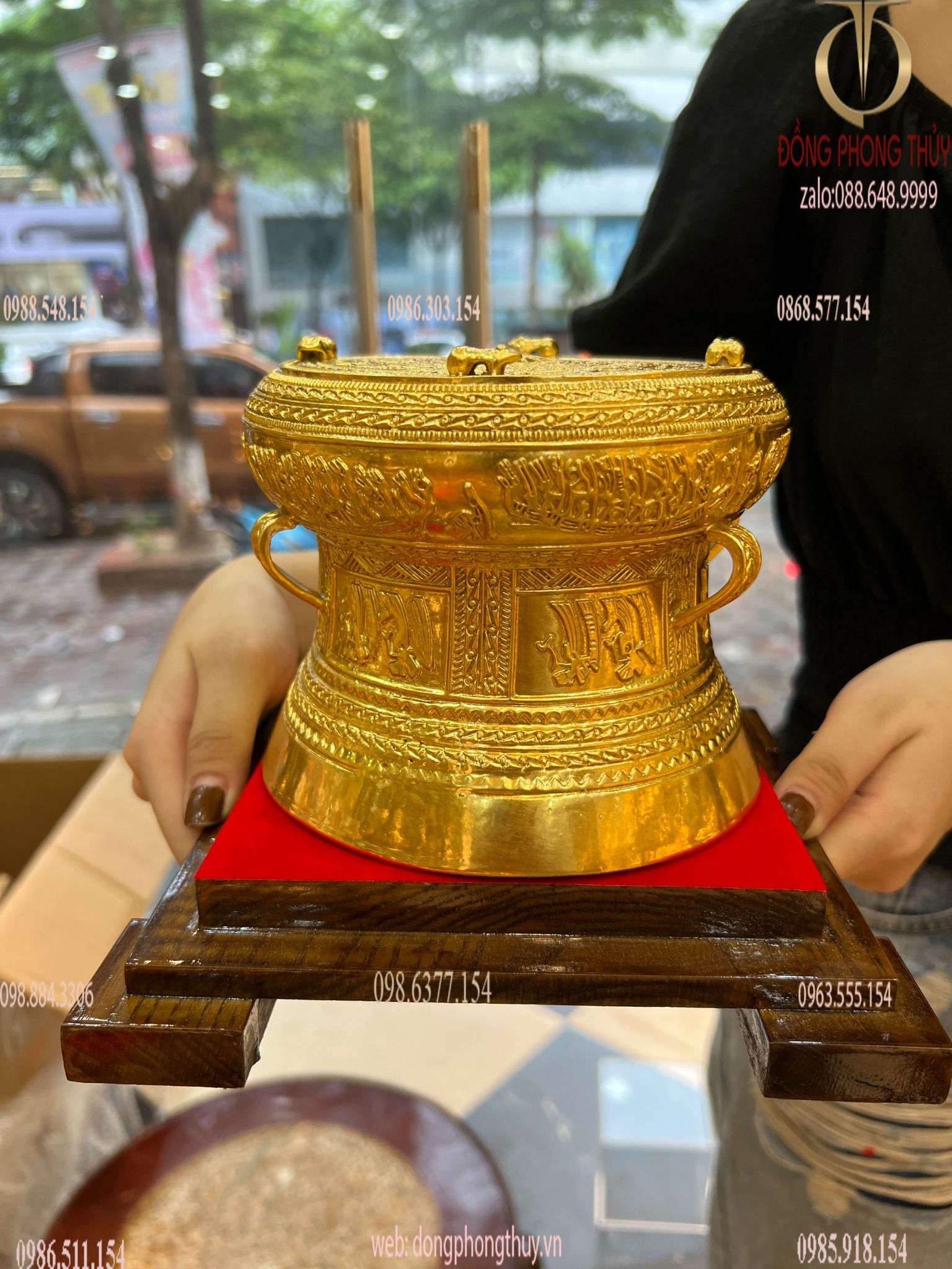 quả trống đồng dát vàng 24k