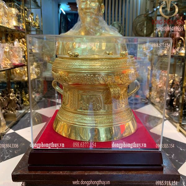 Quà tặng doanh nghiệp: Trống đồng Đông Sơn dát vàng 24k đường kính 20cm