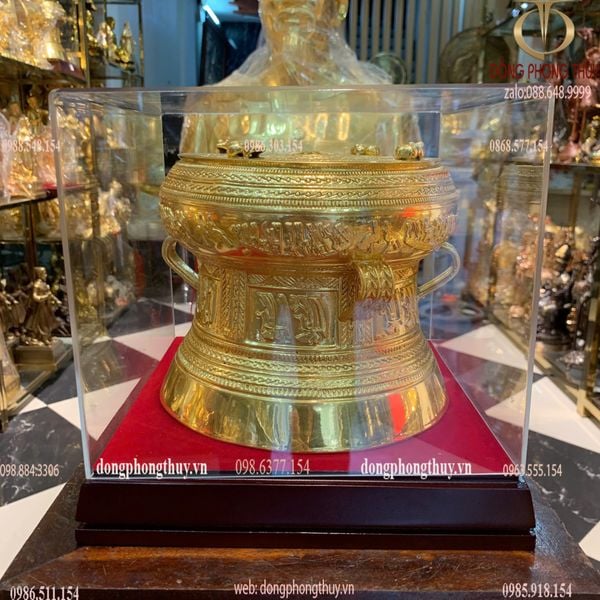 Quà tặng doanh nghiệp: Trống đồng Đông Sơn dát vàng 24k đường kính 20cm