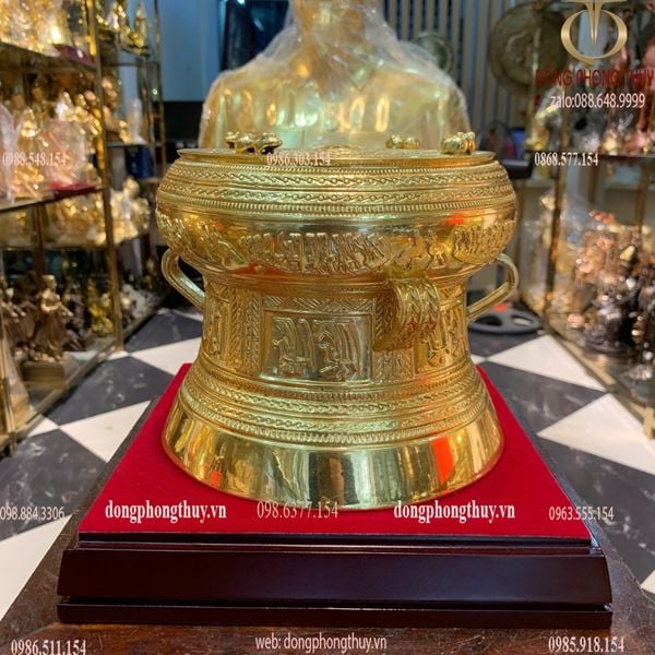 Quà tặng doanh nghiệp: Trống đồng Đông Sơn dát vàng 24k đường kính 20cm