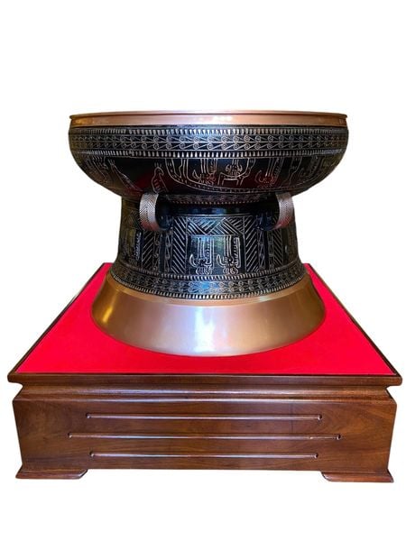 Trống đồng Đông Sơn đường kính 60cm nặng 50kg