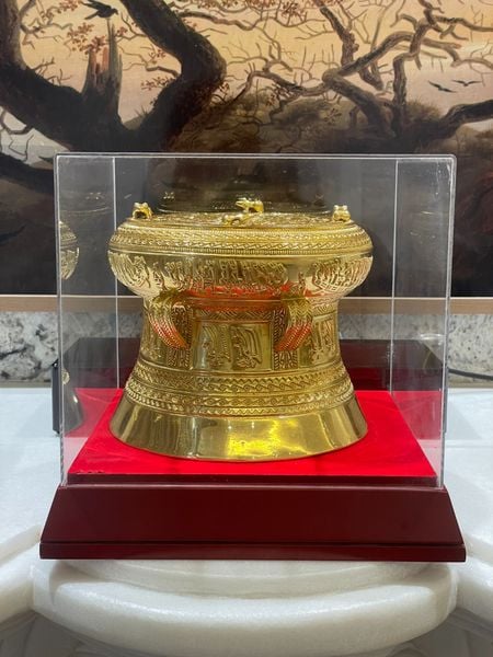 Trống đồng Đông Sơn dát vàng 24k quà tặng doanh nghiệp