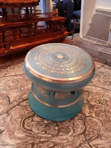 Trống đồng Đông Sơn ngọc lũ đồng đỏ giả cổ