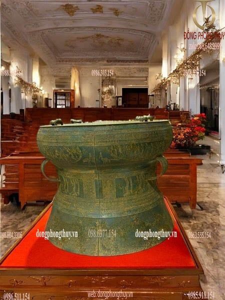 Trống đồng Đông Sơn ngọc lũ đồng đỏ giả cổ