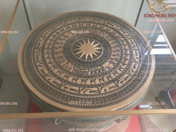 Quả trống đồng hoa văn chìm ngọc lũ