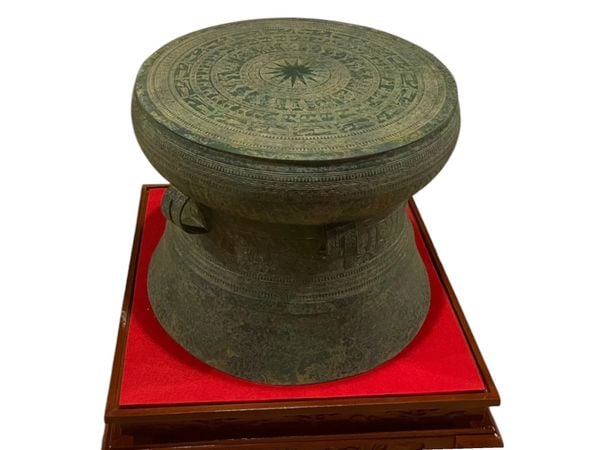 Trống đồng Đông Sơn Ngọc Lũ lớp gỷ đồng giả cổ bằng đồng đỏ