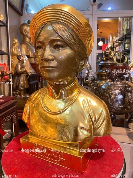 Tượng chân dung bằng đồng dát vàng 24k cao 38cm