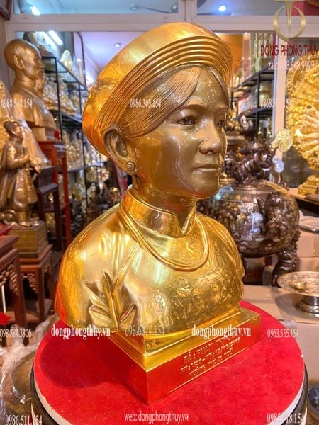 Tượng chân dung bằng đồng dát vàng 24k cao 38cm