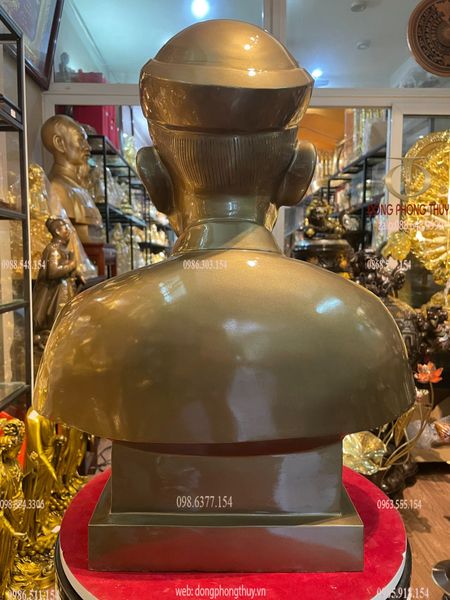 Tượng chân dung truyền thần bằng đồng đỏ cao 48cm