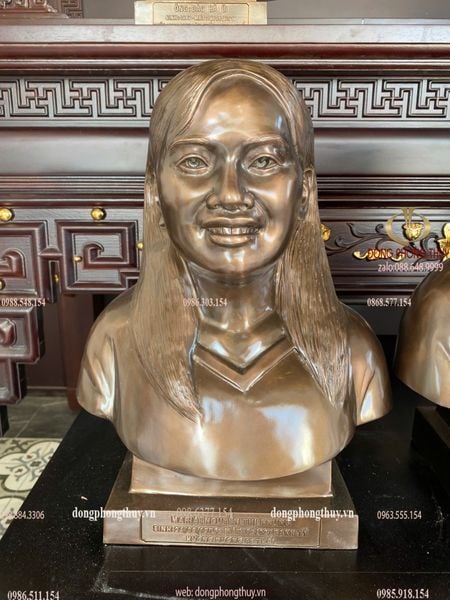 Tượng truyền thần bằng đồng đỏ