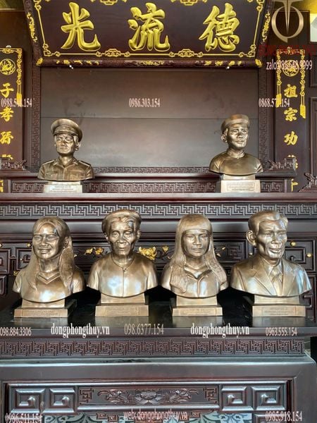 Tượng truyền thần bằng đồng đỏ