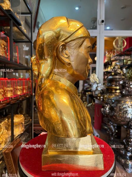 Tượng chân dung bằng đồng dát vàng 24K cao 48cm