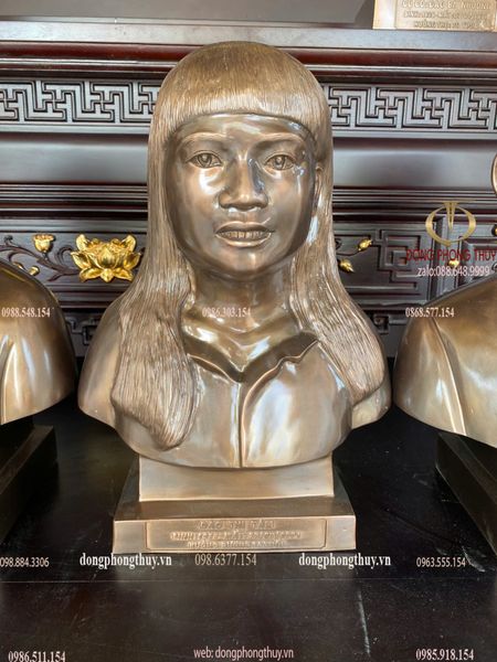 Tượng truyền thần bằng đồng đỏ