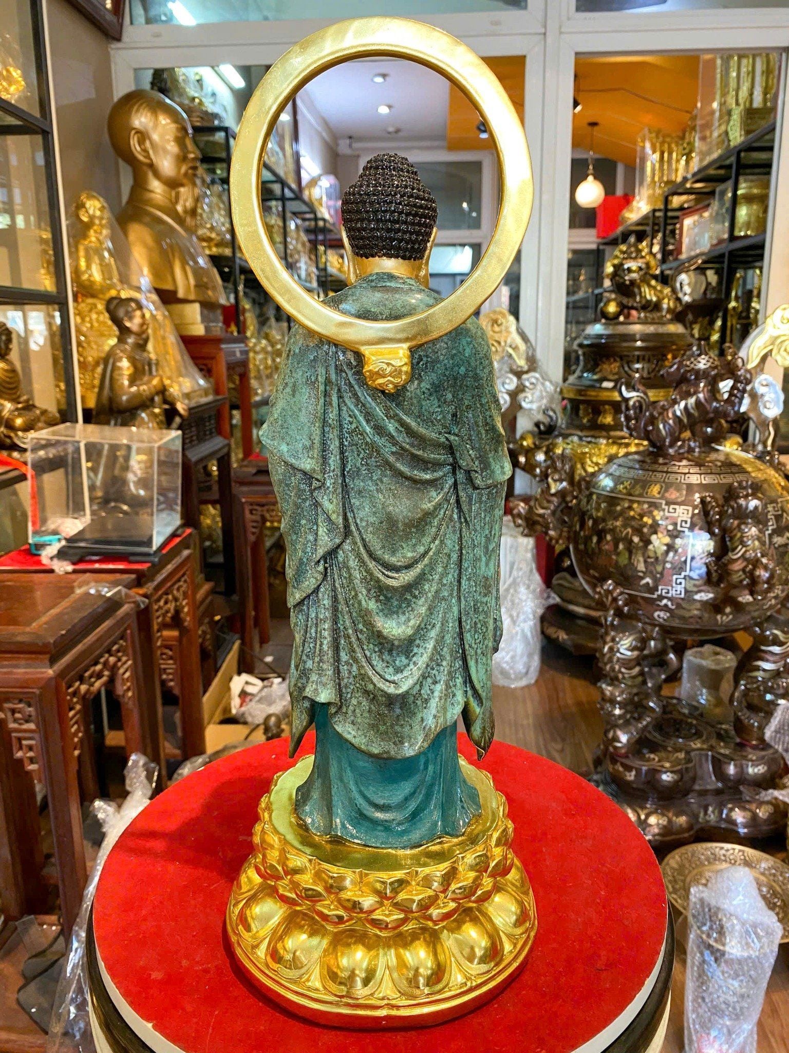 Tượng A Di Đà cao đến đầu 40 đến lá đề 45, sâu 17 nặng 5,1kg