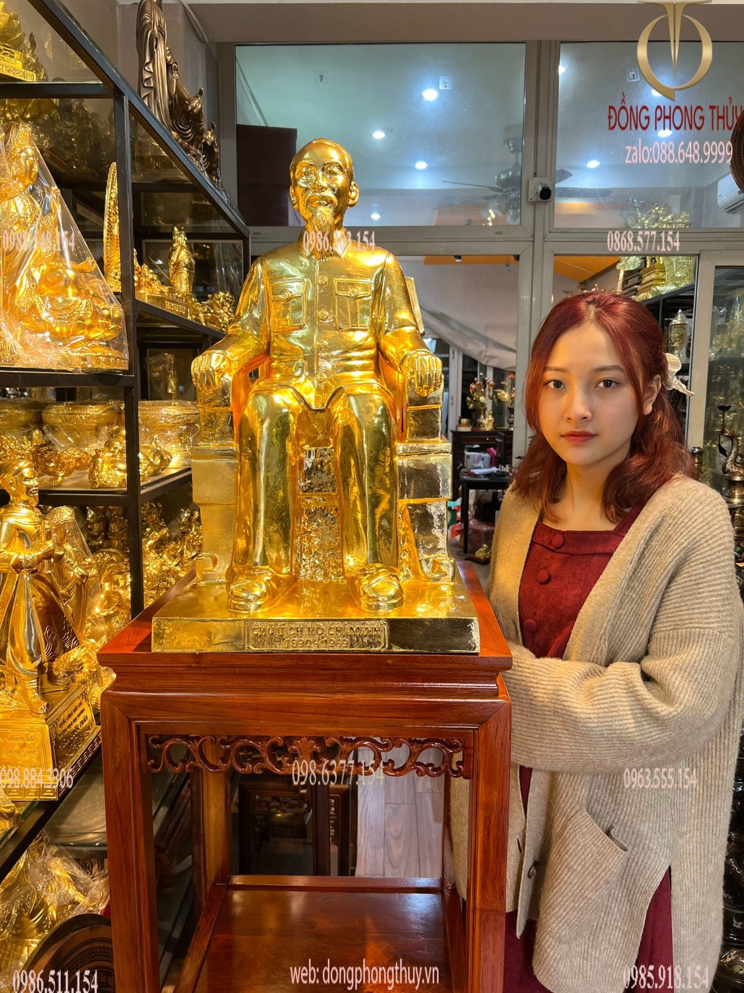 Tượng bác hồ ngồi ghế bằng đồng đỏ dát vàng 24k cao 60cm