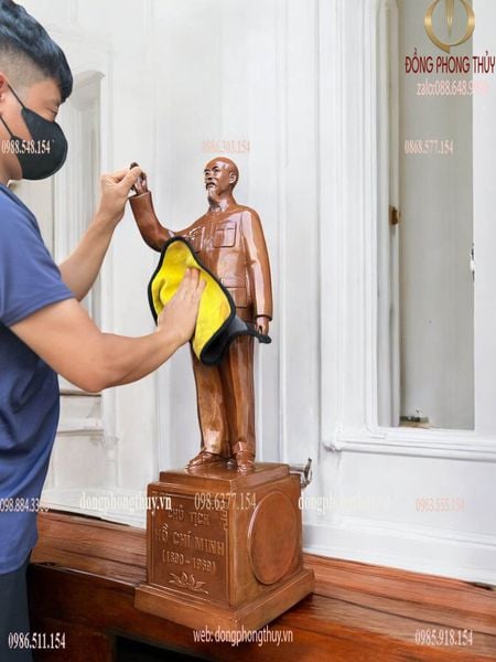 Tượng Bác Hồ 90cm nặng 35kg đồng đỏ màu ửng đỏ da lươn cánh dán