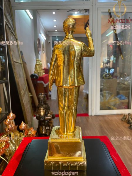 Tượng bác hồ đứng vẫy tay chào 30cm dát vàng 24k