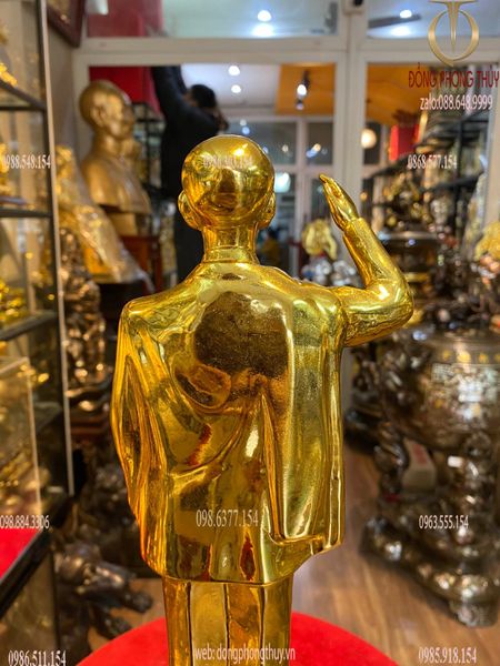 Tượng Bác Hồ đứng cao 37cm dát vàng nano