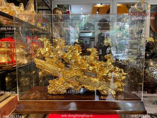 Tượng bát mã truy phong dát vàng 24k