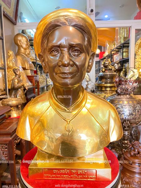 Tượng chân dung bằng đồng dát vàng 24K cao 48cm
