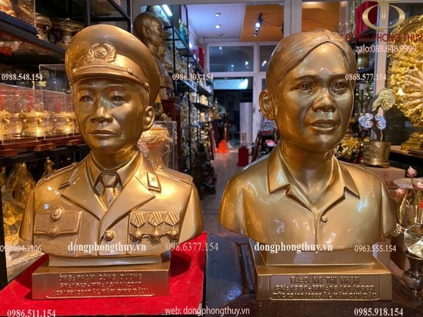 Tượng chân dung bằng đồng cao 38cm